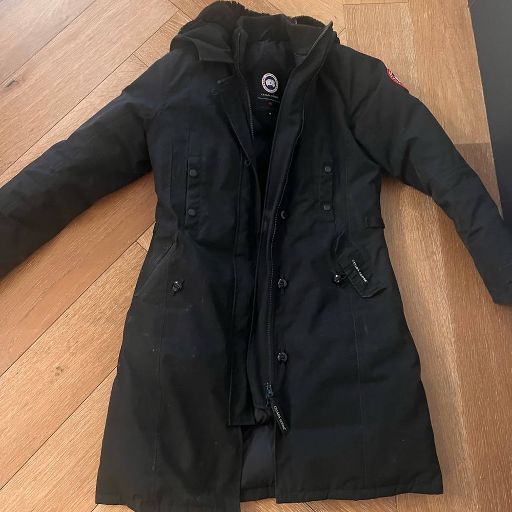 Women’s Canada goose size Small